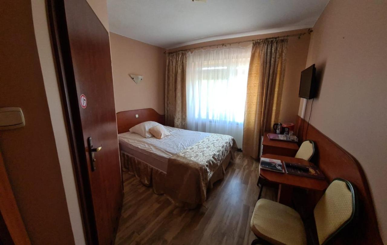 Willa Dorotka Busko-Zdrój Buitenkant foto